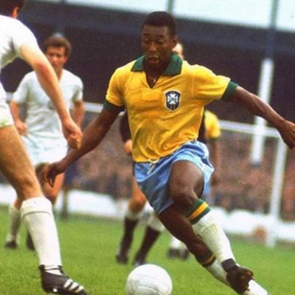 アンドレア・ピルロのインスタグラム：「Per sempre nella storia.. O’Rey Pelé」