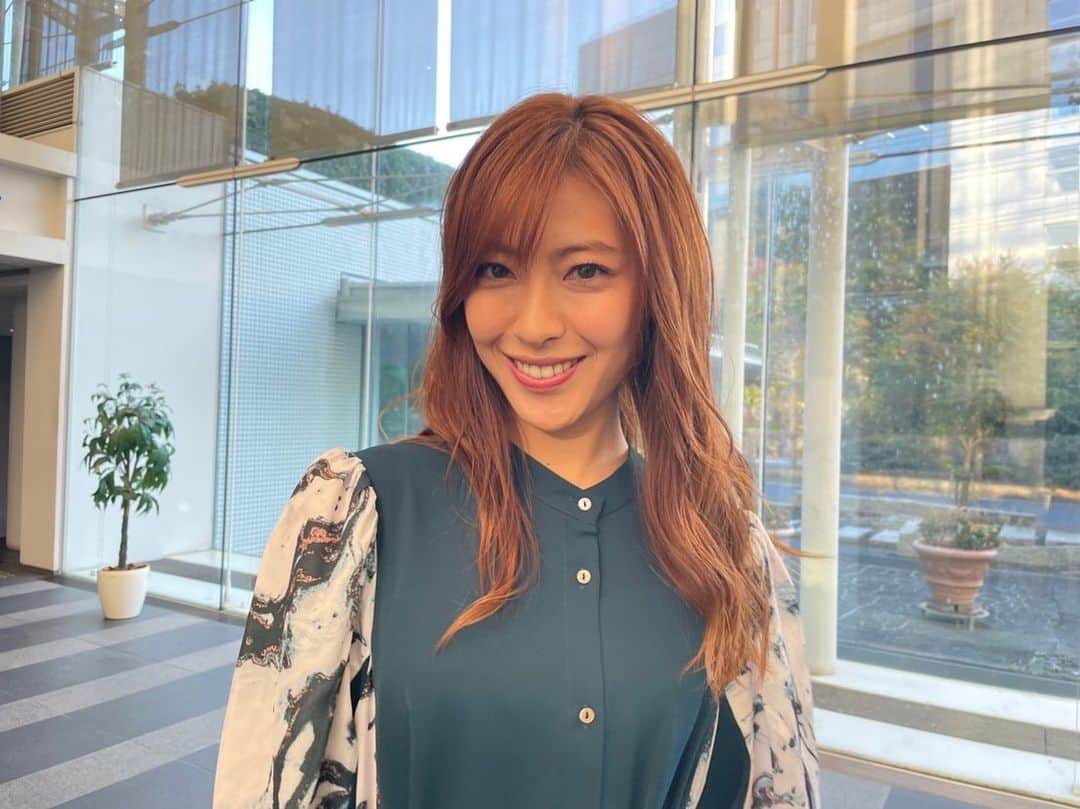 瀧本美織のインスタグラム：「❤️‍🔥 Sisterは、自分にとってとてもエキサイティングな 挑戦でした😁✊🏻 共に乗り越えてくださったスタッフ・キャストの皆さんに 感謝の気持ちでいっぱいです！ 沙帆ちゃんに出逢えて幸せでした✨  ドラマを楽しんで、面白がって、そしてたくさん 愛してくださって本当にありがとうございました！！  DVD-BOXも来年発売されますので 楽しみにしていてくださいね😘    @sister_ytvdrama    #Sisterドラマ」