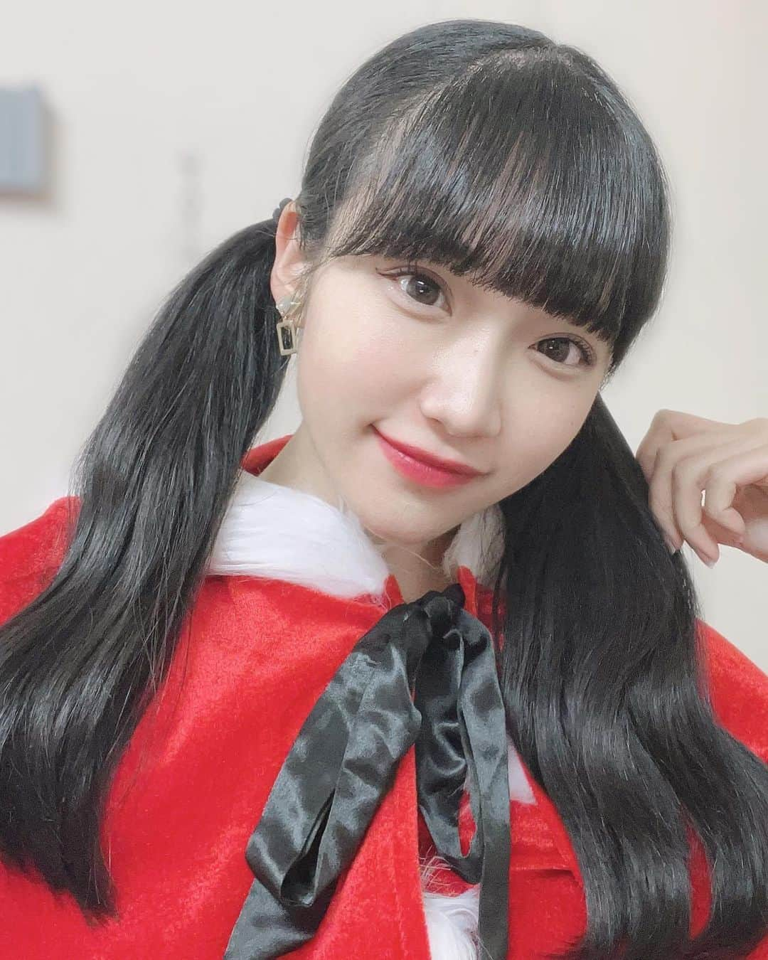 馬渕恭子さんのインスタグラム写真 - (馬渕恭子Instagram)「王道赤ネコサンタ🎅❤︎  #ツインテール  ‌　‌　‌　‌　‌　‌　‌　‌　‌ ‌‌‌‌ ‌ これは名古屋ライブ◎ . . 今年のクリスマスはみんな いままでで1番可愛かったな🥰 . 私も楽しかった𖦹‎' ‐ '𖦹‎‎ . #クリスマス  #サンタコス  #santa」12月29日 21時09分 - kyoko414_mh