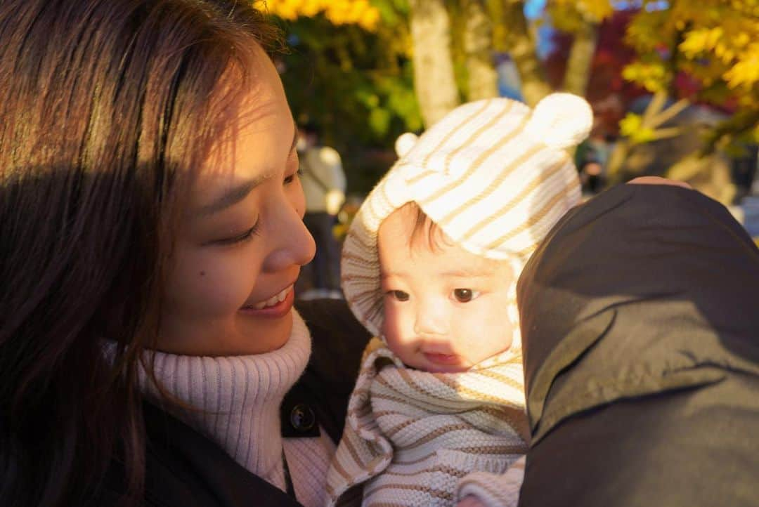 河西歩果のインスタグラム：「河口湖の紅葉、ばっちりなタイミングで見られたね🍁」