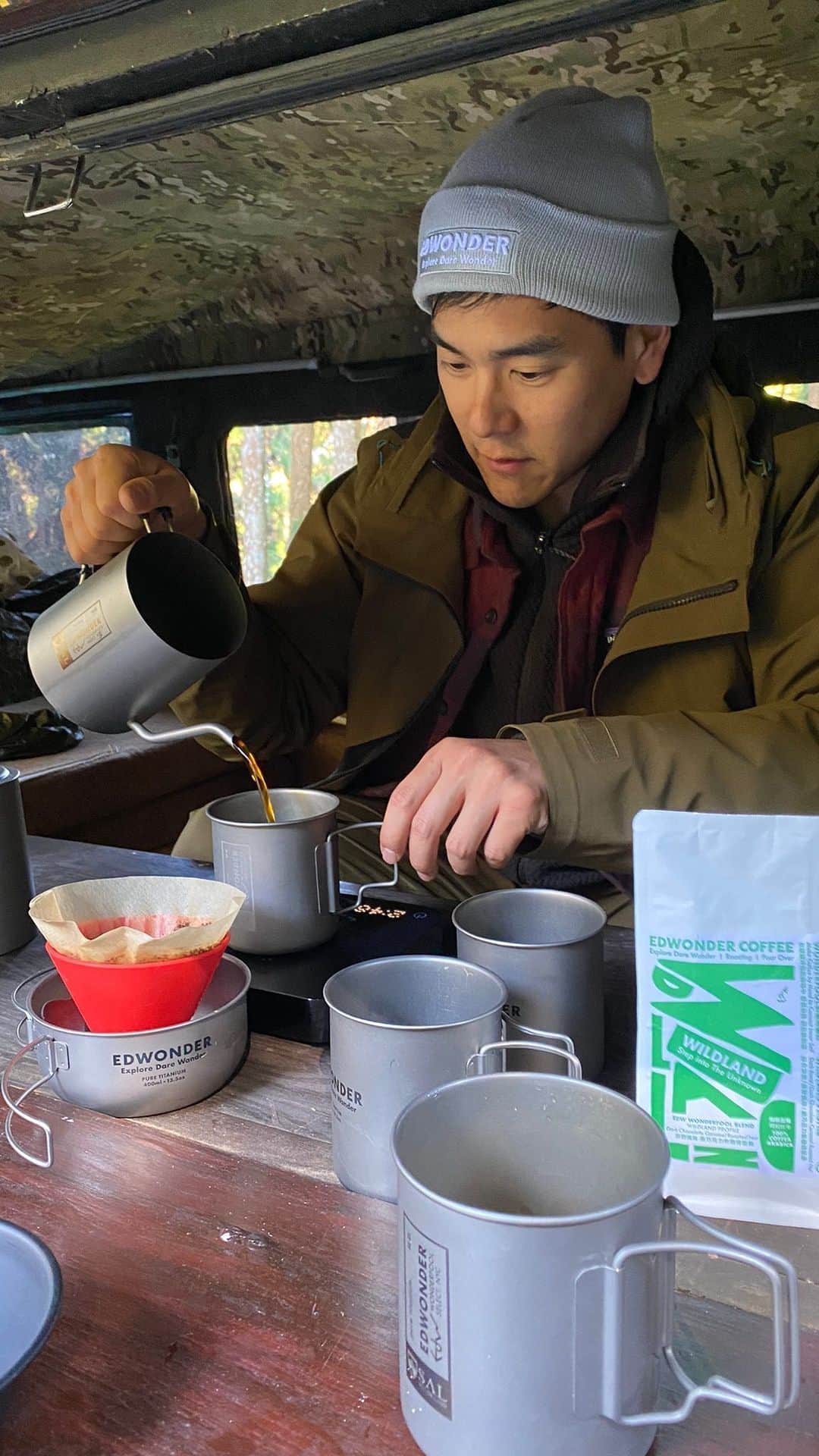 エディ・ポンのインスタグラム：「#wondertrip」