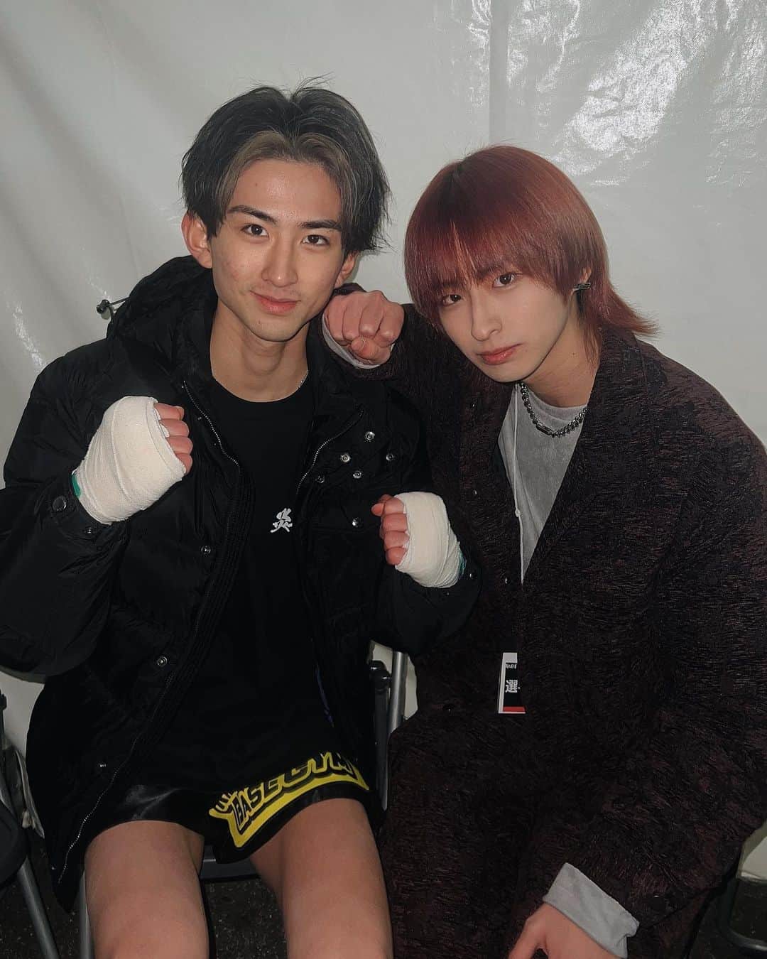鹿島尚貴のインスタグラム：「弟のしゅんおめでとう🥊笑 セコンドで間近で見れて最高でした またゆっくり遊ぼう〜 #炎上万博」