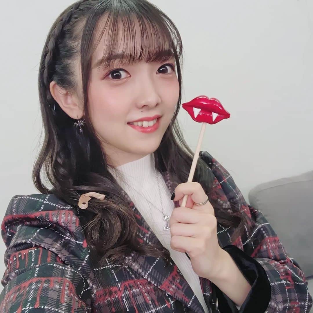 西尾夕香さんのインスタグラム写真 - (西尾夕香Instagram)「#おゆハロ #ハロウィン #PAPABUBBLE #ハロウィンキャンディ #Qpot 目玉の飴欲しかったけど人気すぎて買えなかったぁあ 来年あれば絶対に…！！」12月30日 14時48分 - 240y_k