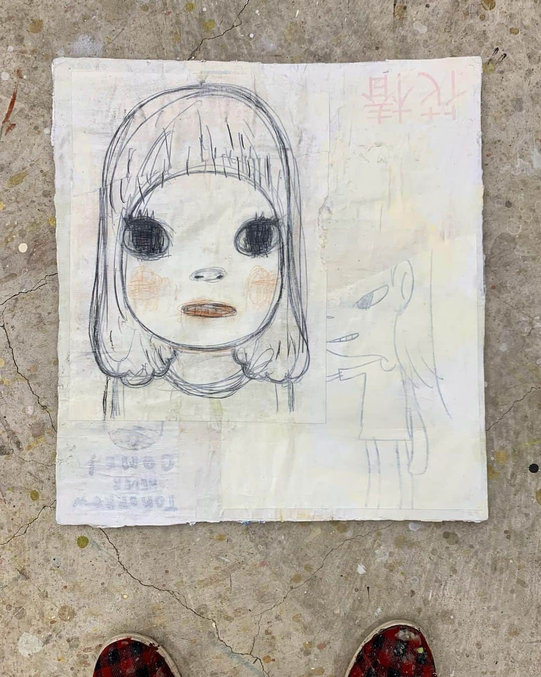 奈良美智のインスタグラム：「I’m getting old and tired easily but sometimes working till the morning comes.」