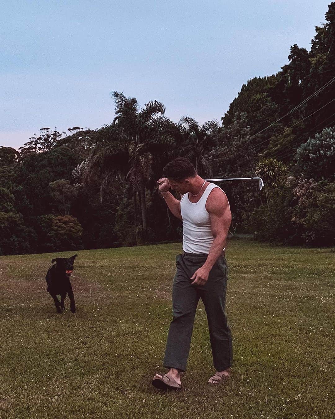 スティーブ・クックのインスタグラム：「December in Australia. Making memories in the southern hemisphere this Christmas. Never thought we still be waiting on Morgan’s visa but we’re making the most out of the time we have!」