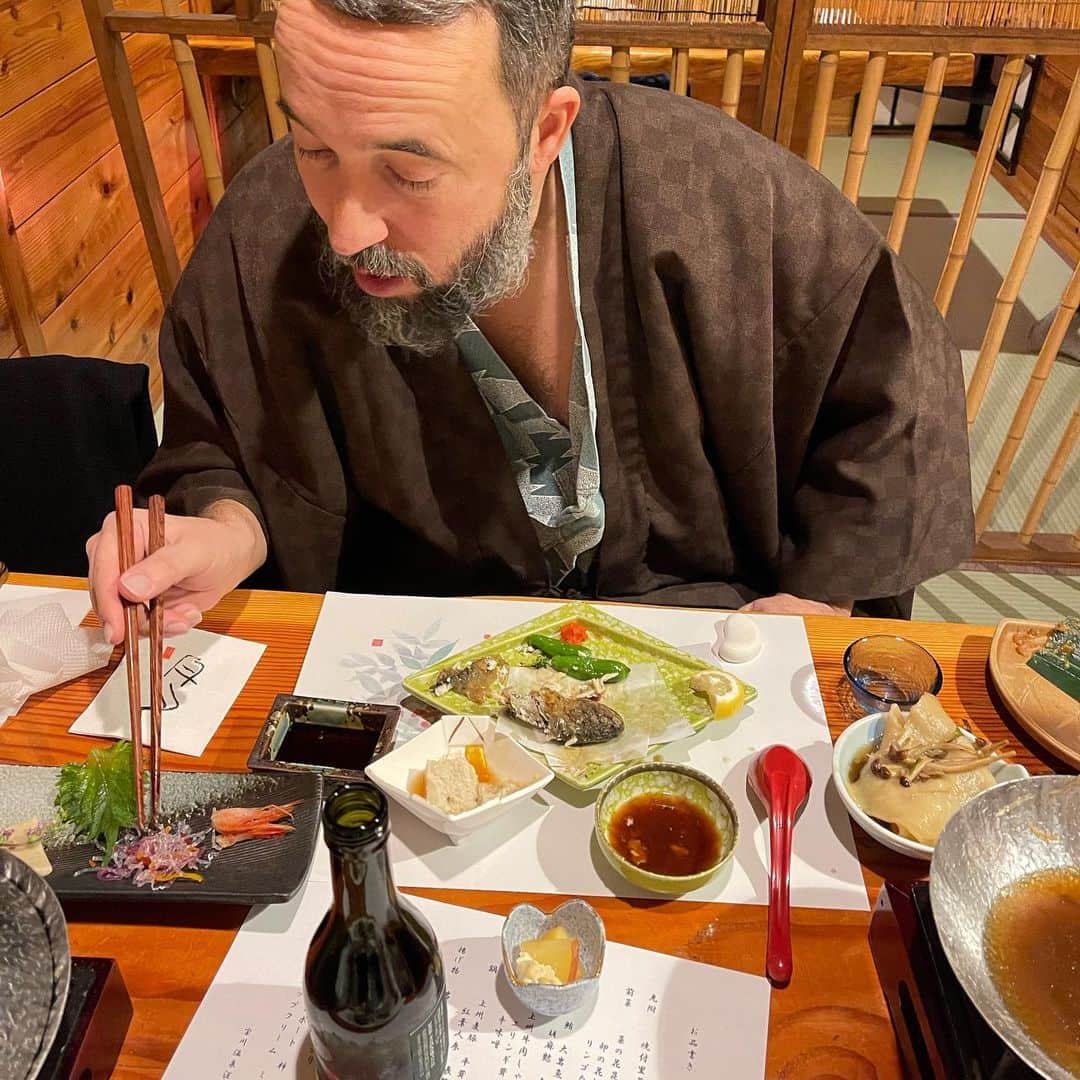 Symmetry Breakfastさんのインスタグラム写真 - (Symmetry BreakfastInstagram)「As 2022 comes to a close, we can’t all help but reflect a little bit. It hasn’t been a terrible year for me, but it had its challenges and whilst I am tired, I don’t think it has all been because of difficulty. Some of the tiredness was the result of a lot of fun and opportunities. Mark and I have arrived at the dreamlike world of Takaragawa Onsen in Japan. At the end of a rollercoaster 7 week journey through China to photograph my new book, I missed Mark a lot and to spend some time together in this fantasy realm is just perfect. This morning we had breakfast, a full Japanese with so many more dishes I couldn’t fit into the photo. Back to Tokyo tomorrow for one last party to welcome in the next year. ❤️ Love to you all, M & M xxx」12月30日 9時28分 - symmetrybreakfast