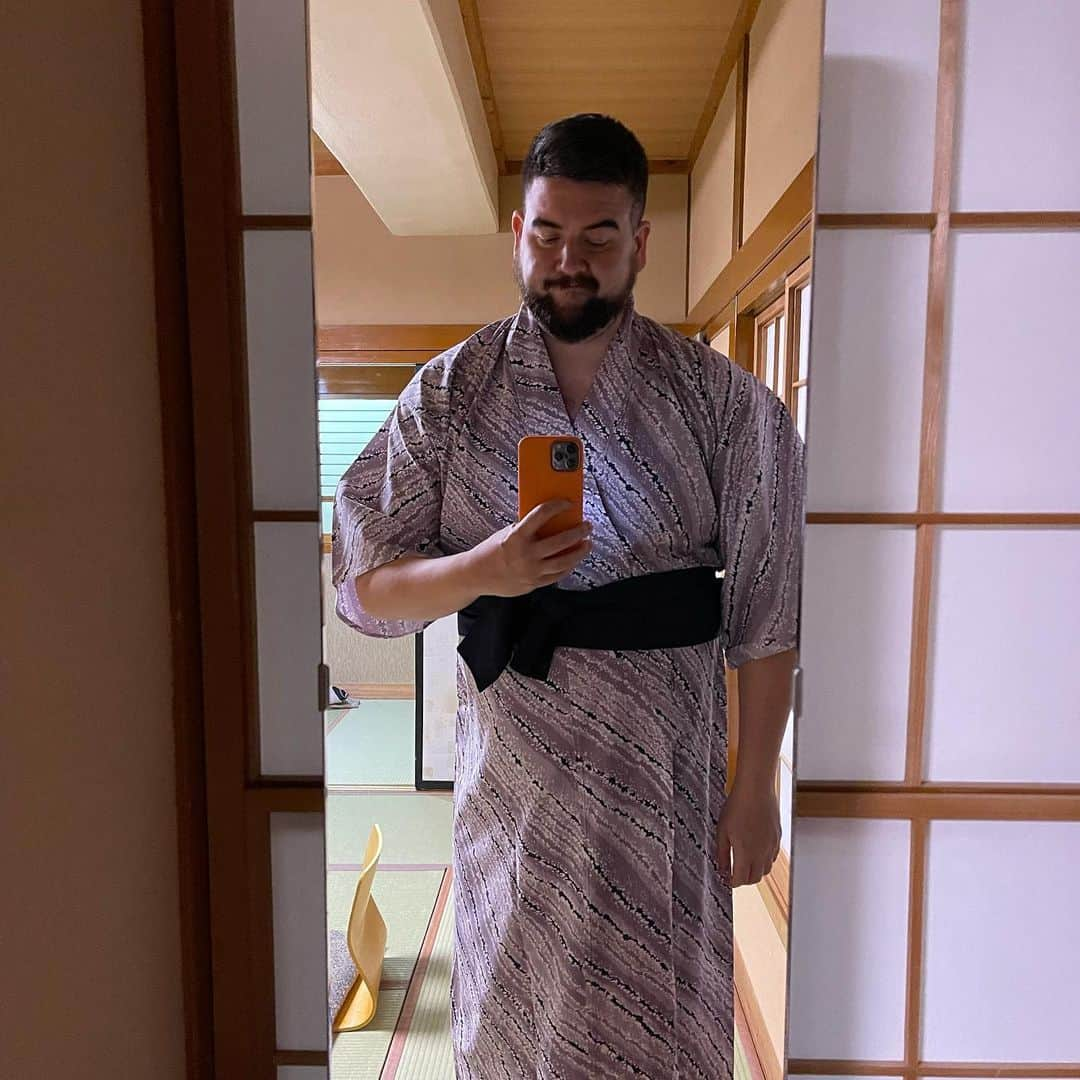 Symmetry Breakfastさんのインスタグラム写真 - (Symmetry BreakfastInstagram)「As 2022 comes to a close, we can’t all help but reflect a little bit. It hasn’t been a terrible year for me, but it had its challenges and whilst I am tired, I don’t think it has all been because of difficulty. Some of the tiredness was the result of a lot of fun and opportunities. Mark and I have arrived at the dreamlike world of Takaragawa Onsen in Japan. At the end of a rollercoaster 7 week journey through China to photograph my new book, I missed Mark a lot and to spend some time together in this fantasy realm is just perfect. This morning we had breakfast, a full Japanese with so many more dishes I couldn’t fit into the photo. Back to Tokyo tomorrow for one last party to welcome in the next year. ❤️ Love to you all, M & M xxx」12月30日 9時28分 - symmetrybreakfast