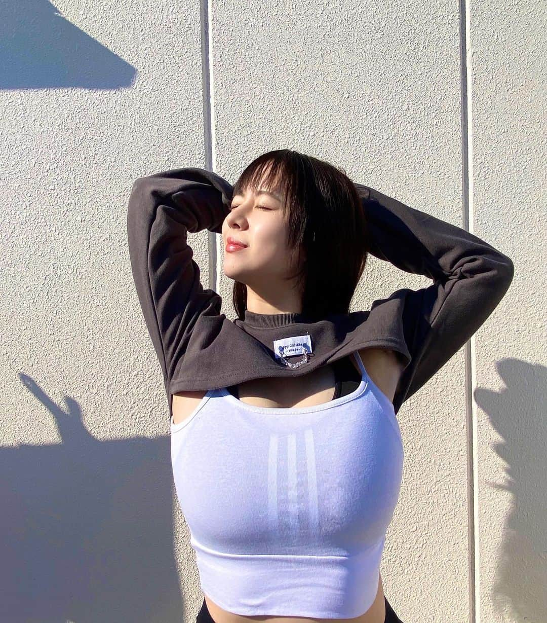 綾瀬りえさんのインスタグラム写真 - (綾瀬りえInstagram)「Feel good in the morning 🖤  This is SHEIN that I like💗(@sheinofficial )  New Year sale held until January 10th!If you buy two items,one is 99 Percent off！！  気持ちよい朝🖤  これは私が好きなSHEIN(@sheinofficial )  1月10日までSHEINの新春セール開催中！厳選商品２点のご購入ごとに１点99%OFF！！  *･゜ﾟ･*:.｡..｡.:*･'(*ﾟ▽ﾟ*)'･*:.｡. .｡.:*･゜ﾟ･*  Coupon code ▶︎GIFT905 ※If you buy 0-5999,there is 15 percent off.In addition ,if you purchase more like more than 6000 yen,there is 20 percent off！ ※ expiration date:until February 28, 2023  クーポンコード▶︎GIFT905 ※0-5999円で15%オフ, 6000円以上のご購入で20％オフ ※有効期限：2023年2月28日まで”   #besheinmodels #SHEINコーデ #SHEIN新春SALE #春服コーデ #フィットネス #フィットネス女子 #かっこいいコーデ #カジュアルコーデ #ootd #goodvibes #kansai #kobe #気持ちの良い朝」12月30日 12時00分 - ayase1013rie