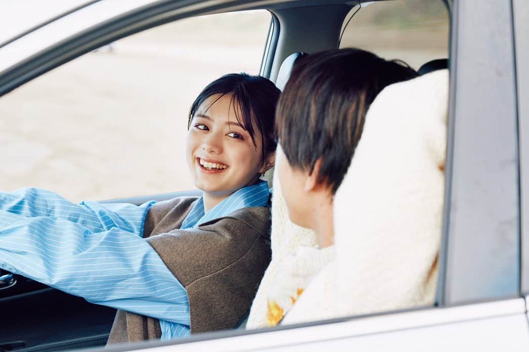 紺野彩夏のインスタグラム：「私たち結婚しました 第9話、ありがとうございました！ 金沢旅行、とっても楽しかったなぁ☺︎ ドライブもさせてくれてありがとう〜！ 今週もありがとうございました！ ついに来週は最終回です、お楽しみに〜！  みなさま、良いお年を🫶」