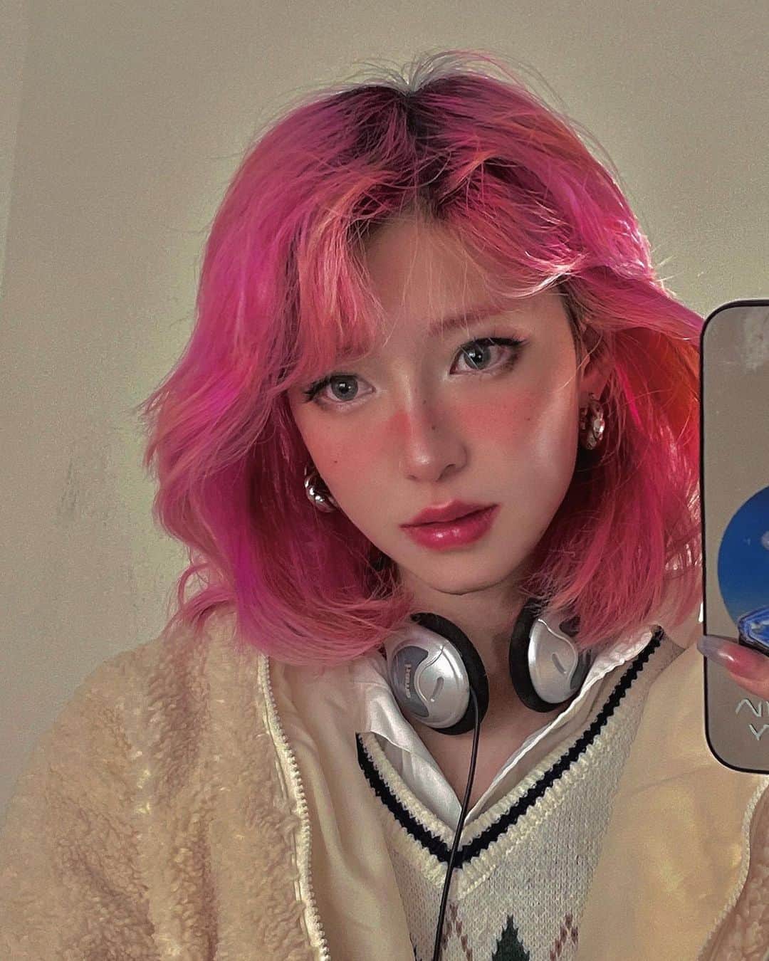 Eva Cheung☆さんのインスタグラム写真 - (Eva Cheung☆Instagram)「昭和風 hair(?)… ฅ՞••՞ต   #motd #80s #昭和風 #hairstyles #pinkhair #vintagehairstyle #Showa #japan #UK #manchester」12月30日 23時51分 - eva_pinkland