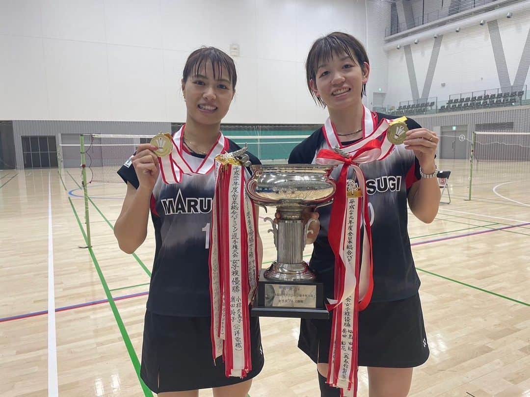 廣田彩花のインスタグラム：「. . 全日本総合優勝🏅 たくさんの応援ありがとうございました！  去年は怪我で出場できなかったですが、今年は無事に出れて、フクヒロとして戦えて嬉しかったです😊  サポートしてもらったスタッフ、応援してくれたチームメイト、いろんな方に感謝です。  . . #2年ぶりの総合 #フクヒロ　#感謝  #丸杉」
