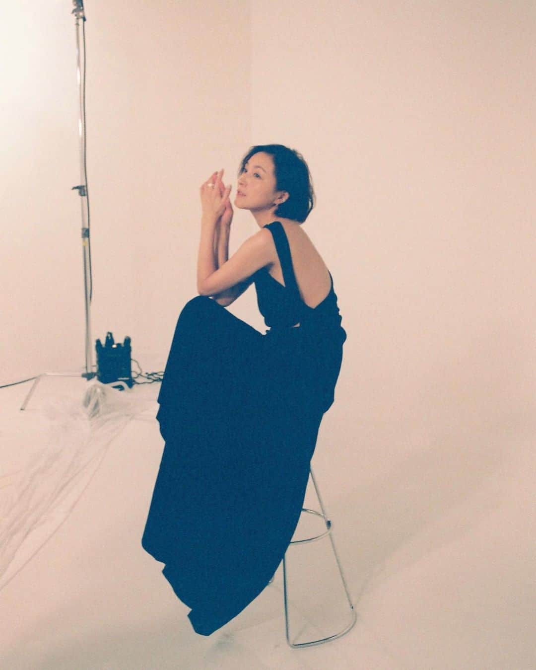 のインスタグラム：「. なんとなく出しそびれた写真を出してみます マネージャーの気まぐれです♡  #おふヒロスエ #MAQUIA #の撮影の時の #便乗盗撮 #です」