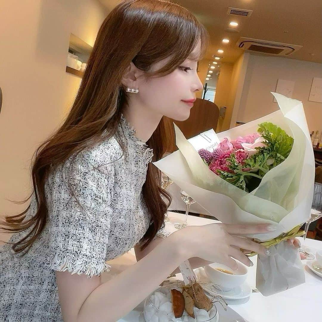 のインスタグラム：「． 💐」