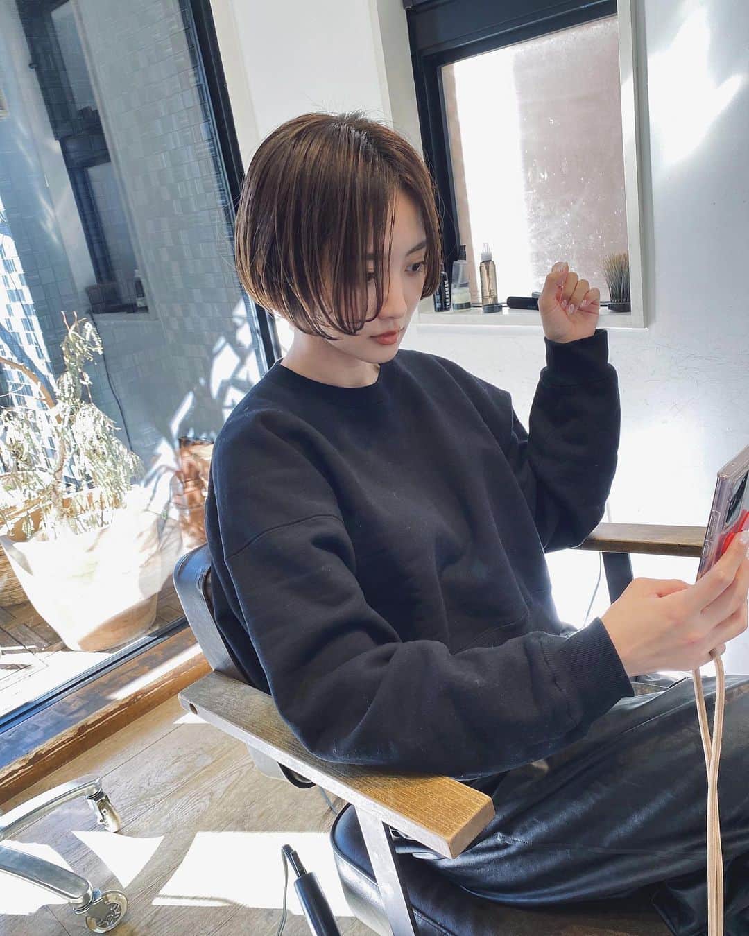 齋藤愛さんのインスタグラム写真 - (齋藤愛Instagram)「夏菜ちゃんの髪型は とっても人気です。 毎回ちょこっとずつ変えてるよ @natsuna_official ❤︎」12月30日 20時25分 - ai___saitoo