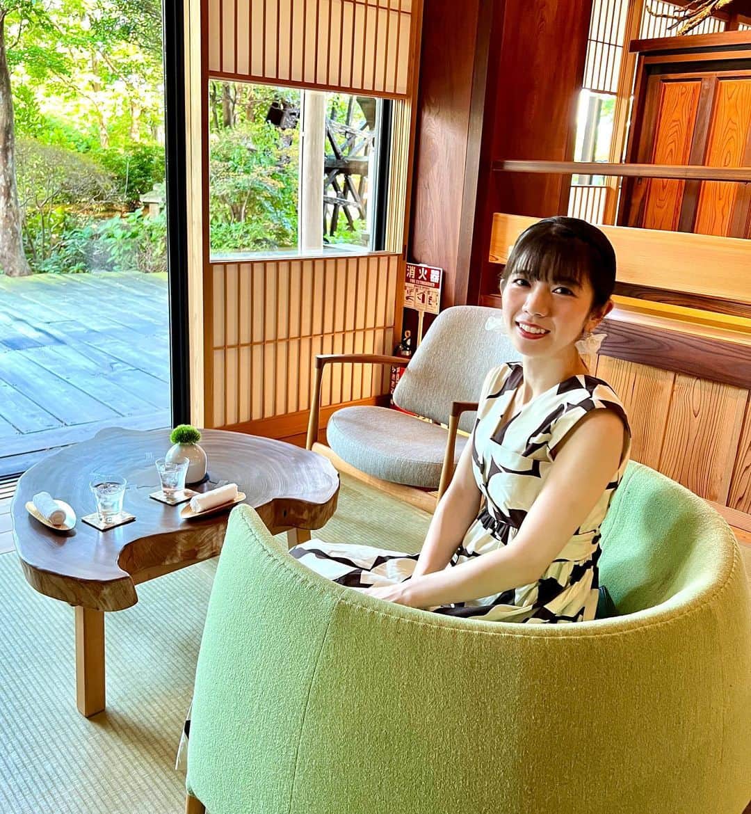 坂入みずきのインスタグラム：「ここの丸椅子可愛らしかった☺️ 箱根は和好きにはたまらない タイミング逸🫠  #箱根  @madoka_no_mori」