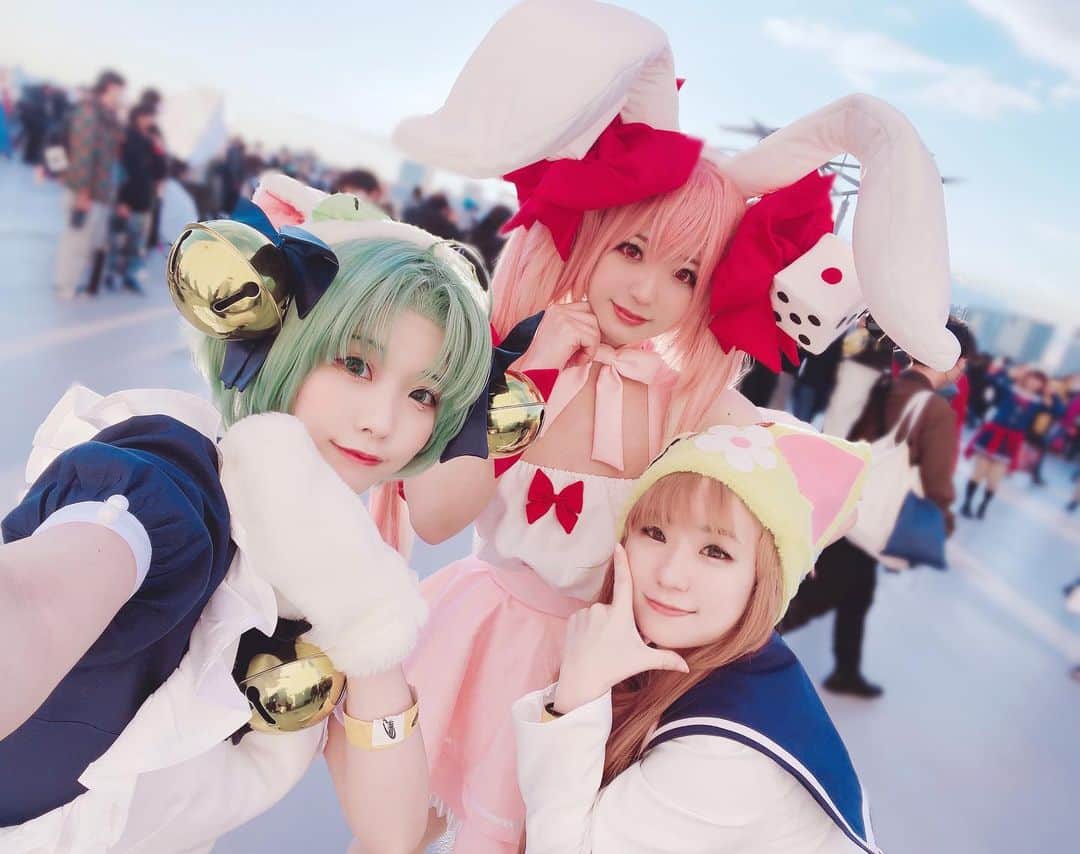 くろねこのインスタグラム：「コミケ行ってきました❣️  #c101 #コスプレ #コスプレイヤー #cos #cosplay #cosplaygirl #cosplayer #コミケ #コミックマーケット #デジキャラット #令和のデ・ジ・キャラット #でじこ」