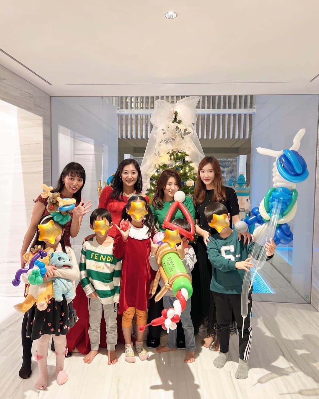 川村ひかるのインスタグラム：「❤︎  楽しかった今年を振り返って…📷  素敵なXmasをありがとう🎄 @takahiromihiro   出張シェフのお料理も美味しくてゆっくり食事を楽しめました🥂🍽  #クリスマスパーティー  #6歳クリスマス」