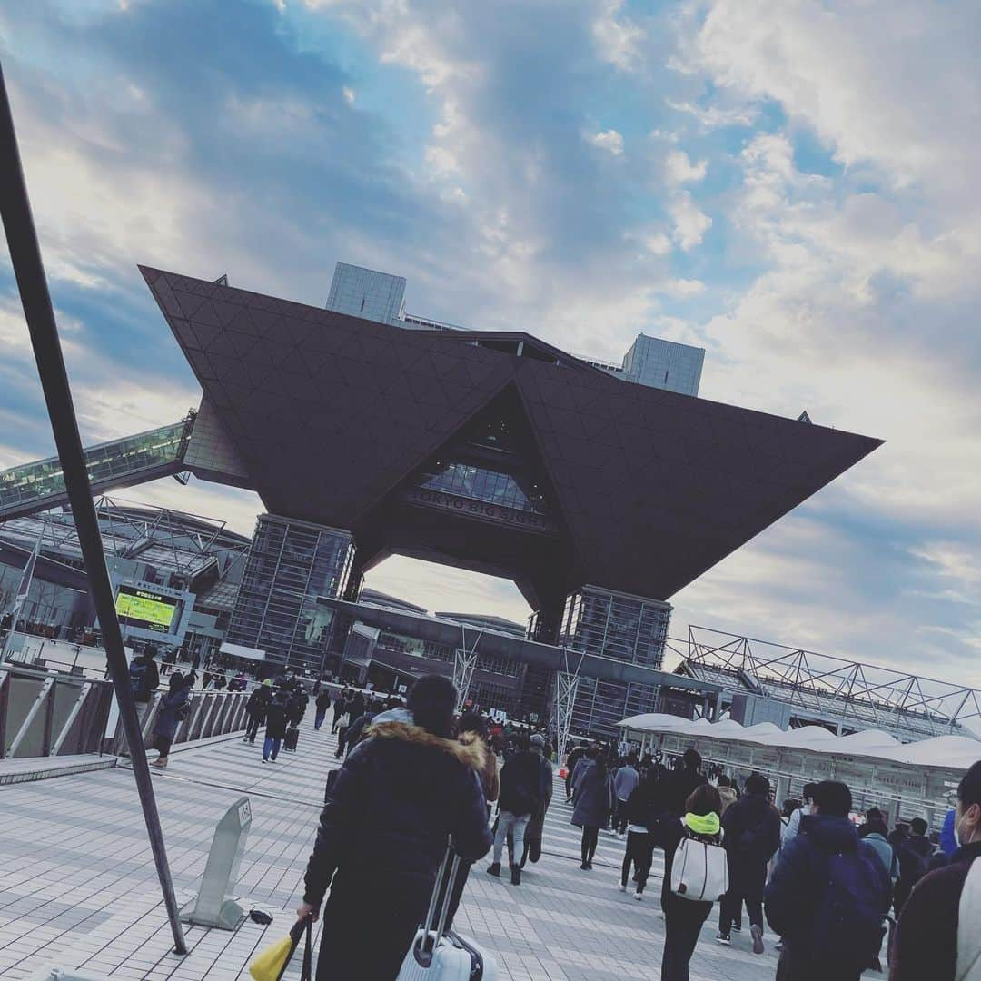 福島蘭世さんのインスタグラム写真 - (福島蘭世Instagram)「Tokyo Big Sight  #c101 #comicmarket #コミケ」12月31日 0時57分 - ranze_fukushima