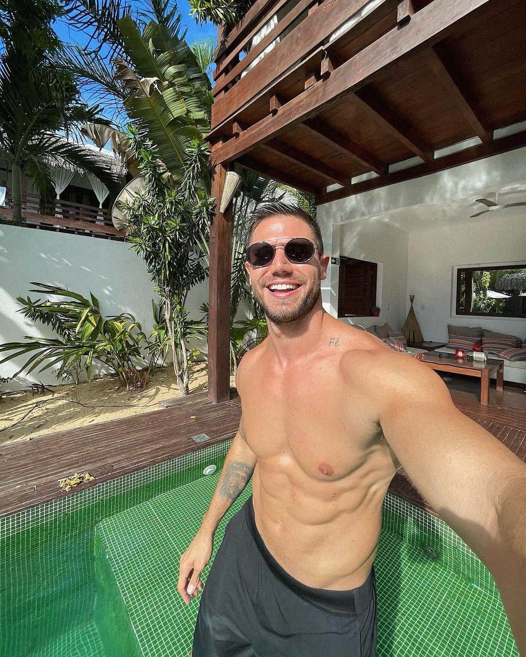 Jonas Sulzbachのインスタグラム：「O verão é bom demais ☀️」