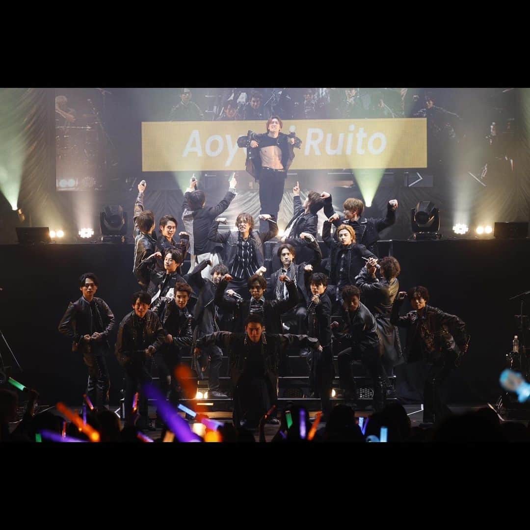 太田将熙さんのインスタグラム写真 - (太田将熙Instagram)「. SUPER HADSOME LIVE 2022  “ROCK YOU! ROCK ME!!”   燃え尽きた年末。  ありがとうございました。  #ハンサムライブ2022 #ハンサムライブ」12月31日 2時35分 - masakiota1025