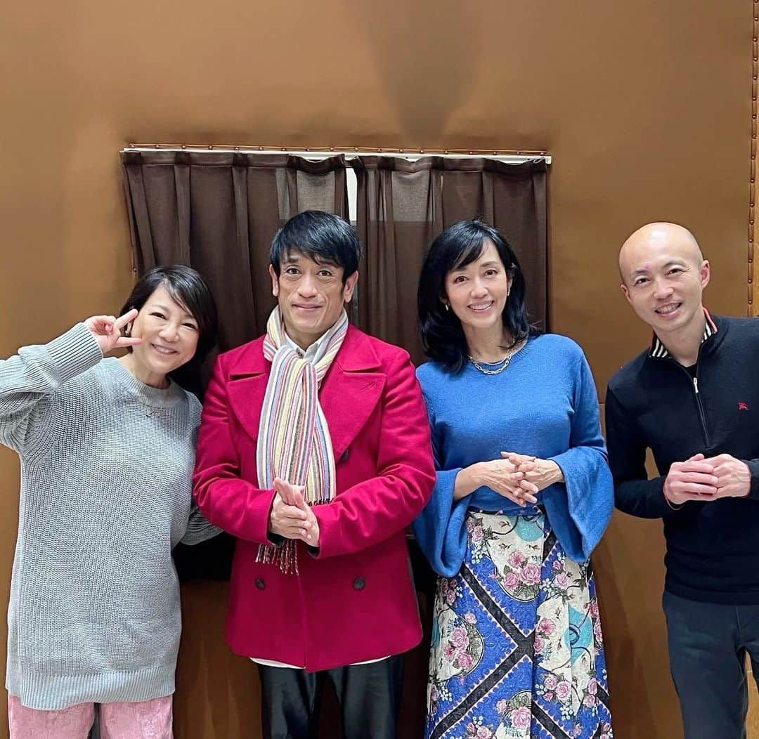 のインスタグラム：「Had a great time on #nhkfm yesterday with @horichiemiofficial #クリス松村 さん and Ueno-san.  Thank you for having me on the show!  #82年組三昧 #radio #仕事納め #nhkradio #聞き逃しで聞けるかな」