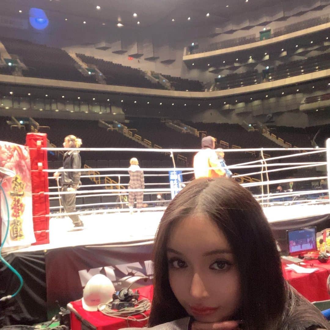 西垣梓さんのインスタグラム写真 - (西垣梓Instagram)「#Rizin #bellator #guest #Repezen Foxx was on the stage at rehearsal.」12月31日 5時58分 - azusanishigaki