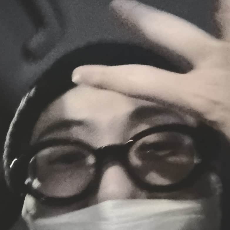 Giriboyのインスタグラム：「작년에 앨범 못내서 죄송해요 많이 만들어놧는데 너무많이내서 쉬는중이에요」