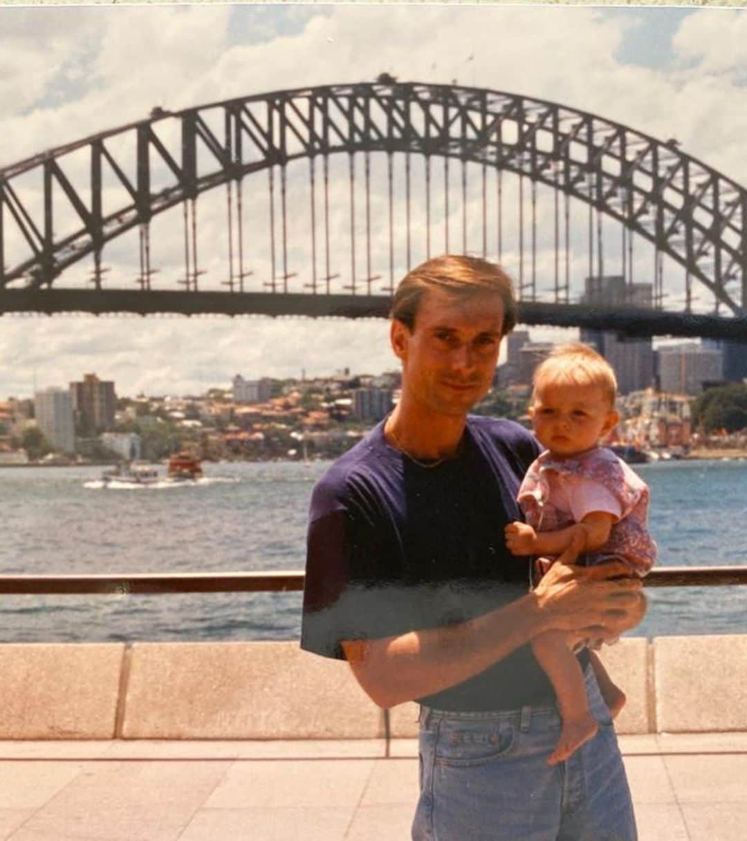 エラ・ネルソンさんのインスタグラム写真 - (エラ・ネルソンInstagram)「My dad is my hero,  He’s 65 today. He has shown me every corner of the world, and to never stop exploring. I inherited his resilience and learnt that sacrifice and stubbornness when harnessed correctly can help you achieve exactly what you want. He taught me about music, art, exploring different cuisines - and of course that Chelsea FC is the superior football club. He only encouraged me when I decided to move across the globe and our coffee date catch ups are now some of my favourite days. He is a cancer survivor (cancer free since 2016!!), and we conquered a mountain together after his hip replacement. He loves my mum, my brother and I more than anything.  It’s an honour to be his daughter, to share each others dreams, and to have lived and worked in our shared passions of music, and track and field.   I can’t wait to see him thrive and share in all the amazing new chapters of life to come ❤️  Happy birthday Stevie wonder boy - you’re the greatest to ever do it!」1月29日 9時24分 - ellanelson200