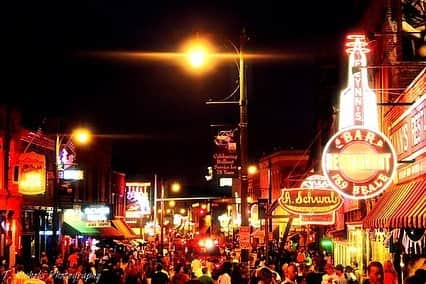 ジャスティン・ティンバーレイクのインスタグラム：「Memphis lost another creative, peaceful soul. Here are some of Tyre Nichols’ photos — “Beale Street Magic”, bridges, sunsets. A reminder of who he was and how he lived… rather than how he was brutally taken from this community. My heart is with his family and my hometown as they heal. #JusticeforTyre」