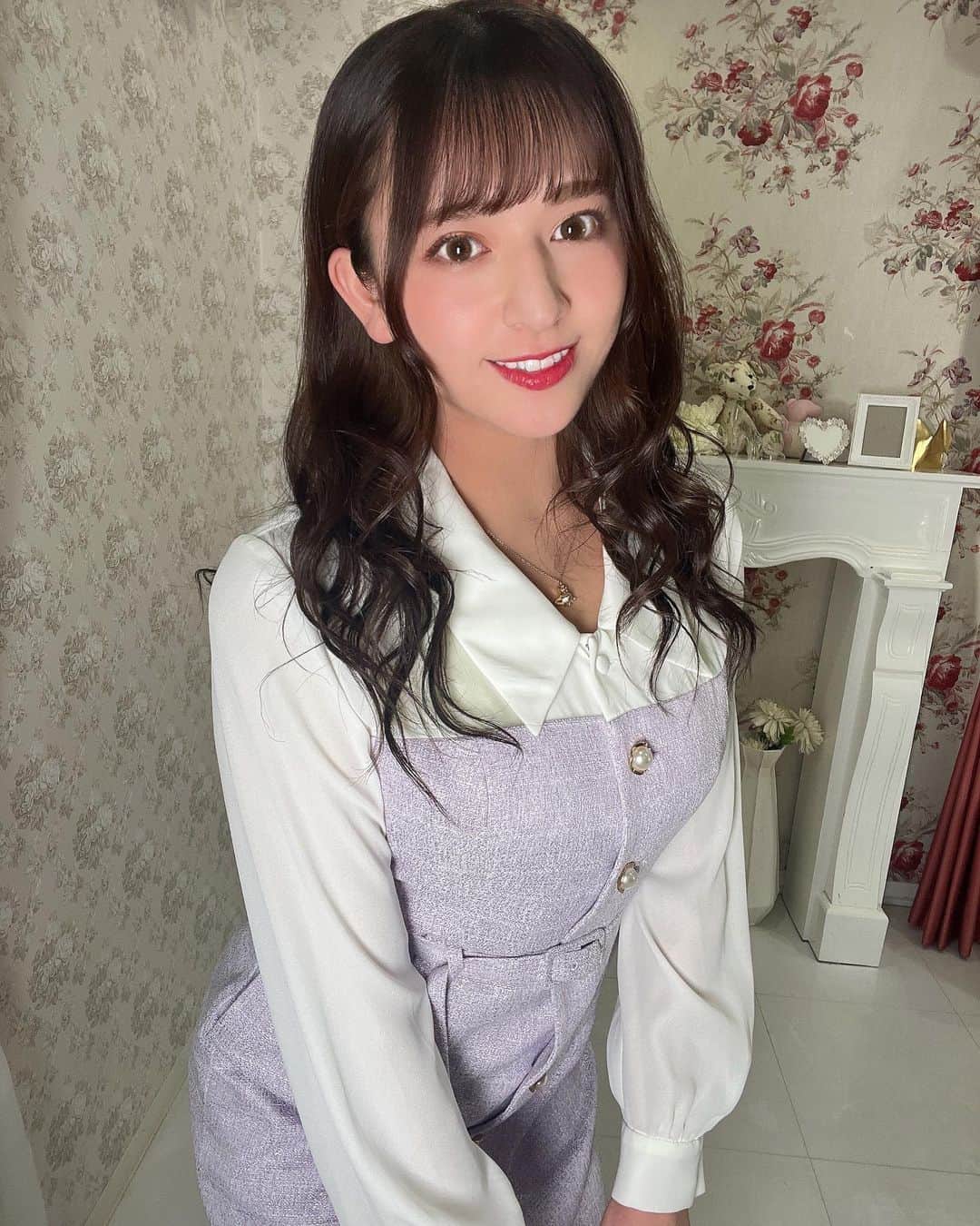 のインスタグラム：「昨日は撮影会＆オフ会ありがとうございました💛 新作DVDの撮影もあったので、 いつもお世話になってるGlambさんで髪色変えました❤︎ お洋服も新しいの買っちゃった〜〜〜 今年の目標は大人可愛い服装👗 . . . 1月 31日卒業ライブ新大久保KPL定期公演 . 3月末まで活動休止します、、 . . . #グラビアアイドル #グラドル #インスタグラビア #アイドル #gravureidol #gravure #idol #model #gravuremodel #beautiful #sexy #cute #泳装 #照片 #粉我 #我的最愛 #赞 #好吃#时装 #漂亮 #japanesegirl  #그라비아 #수영장 #섹시 #followｍe」