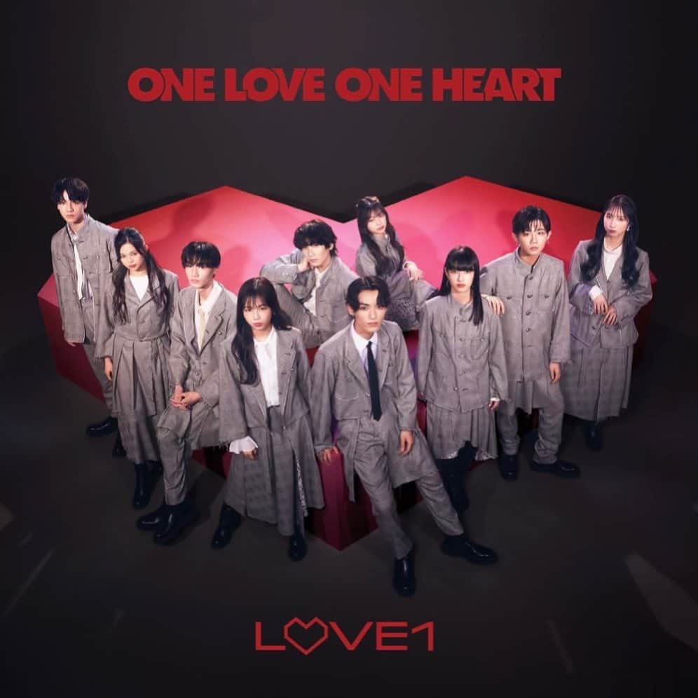 KENJI03のインスタグラム：「Compose by @oneloveoneheart_official  1st ALBUM 「LOVE1」  1.Glory Dayz 3.本日ハ晴天ナリ(arrangement)  #oneloveoneheart #LOVE1 #hiyunk #composer #trackmaker  #songwriter #lyric」