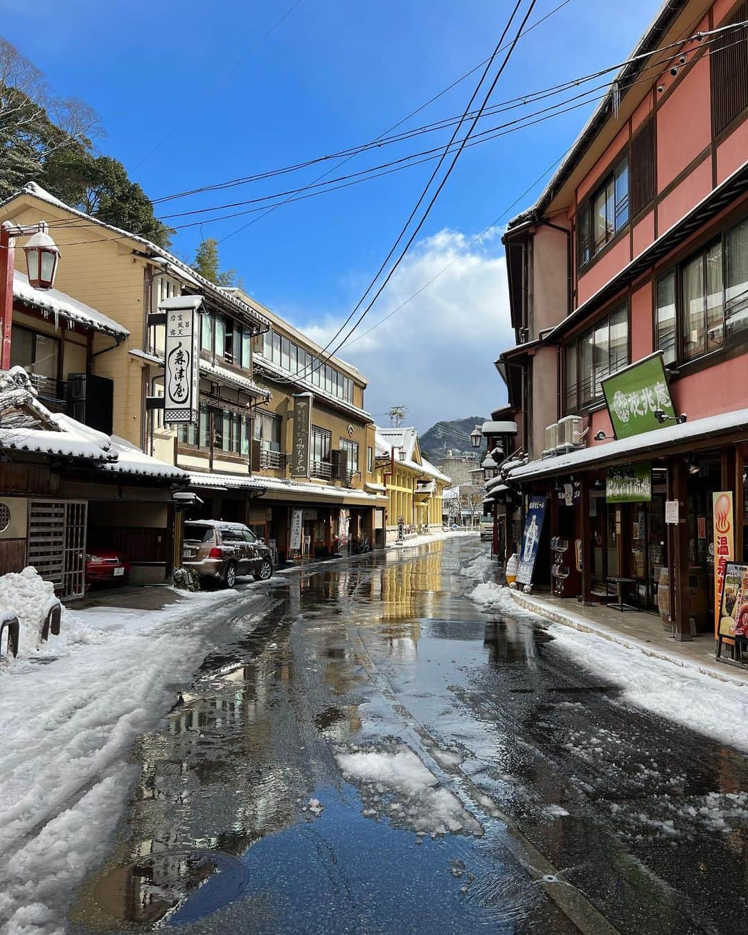 やまとや（城崎温泉)さんのインスタグラム写真 - (やまとや（城崎温泉)Instagram)「全国的に大寒波となりました。 温泉街の積雪はそこまで多くありませんが、気温が低い状態が続きそうなのでお気をつけくださいませ！ #城崎温泉」1月25日 10時27分 - yamatoya2018