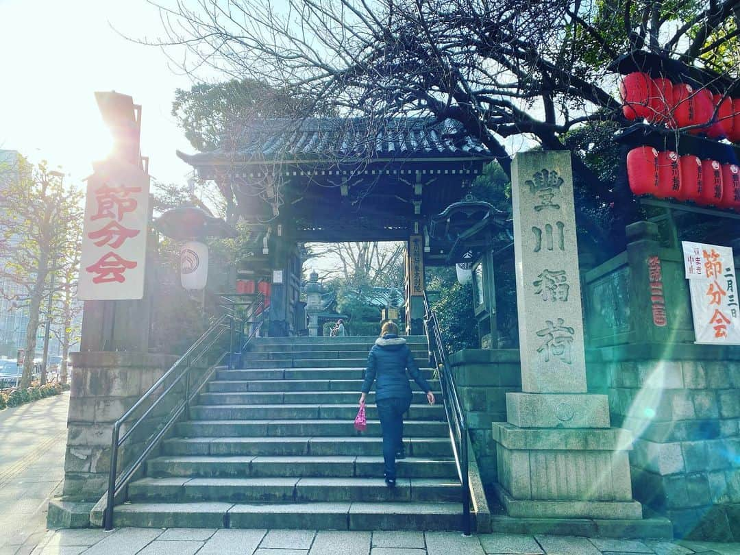 加藤啓さんのインスタグラム写真 - (加藤啓Instagram)「『重要物語』、場当たり。  赤坂レッドシアターということで、豊川稲荷参拝。  明日1/26、初日です。 前売り完売ですが、毎公演、当日券あるそうです。  良かったら是非。  ・・・ 『重要物語』  1月26日(木)〜2月5日(日) 赤坂RED/THEATER  作・演出：ブルー＆スカイ  出演： 池谷のぶえ 大堀こういち 小林歌穂（私立恵比寿中学） 加藤啓 吉田亮 レ・ロマネスクTOBI  #重要物語 #豊川稲荷 #豊川稲荷東京別院」1月25日 11時25分 - kato_kei