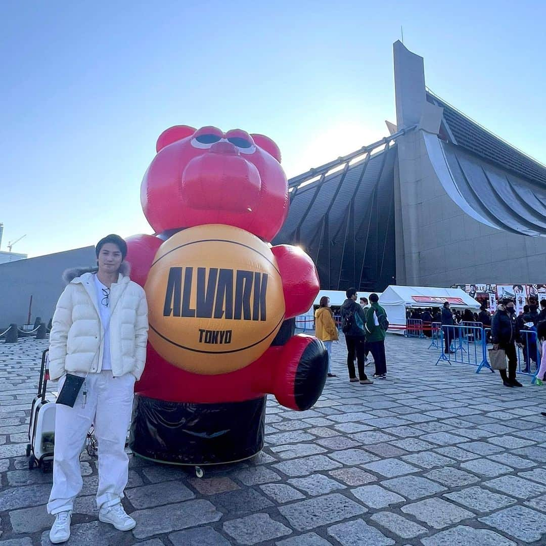 神田穣さんのインスタグラム写真 - (神田穣Instagram)「真っ白な日。 寒いので体調気をつけてください🫡」1月25日 12時56分 - joekanda0722