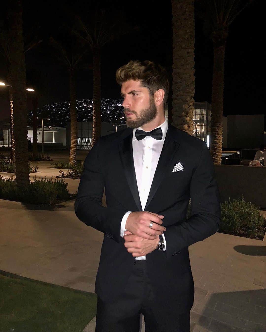 ニック・ベイトマンのインスタグラム：「🏴」