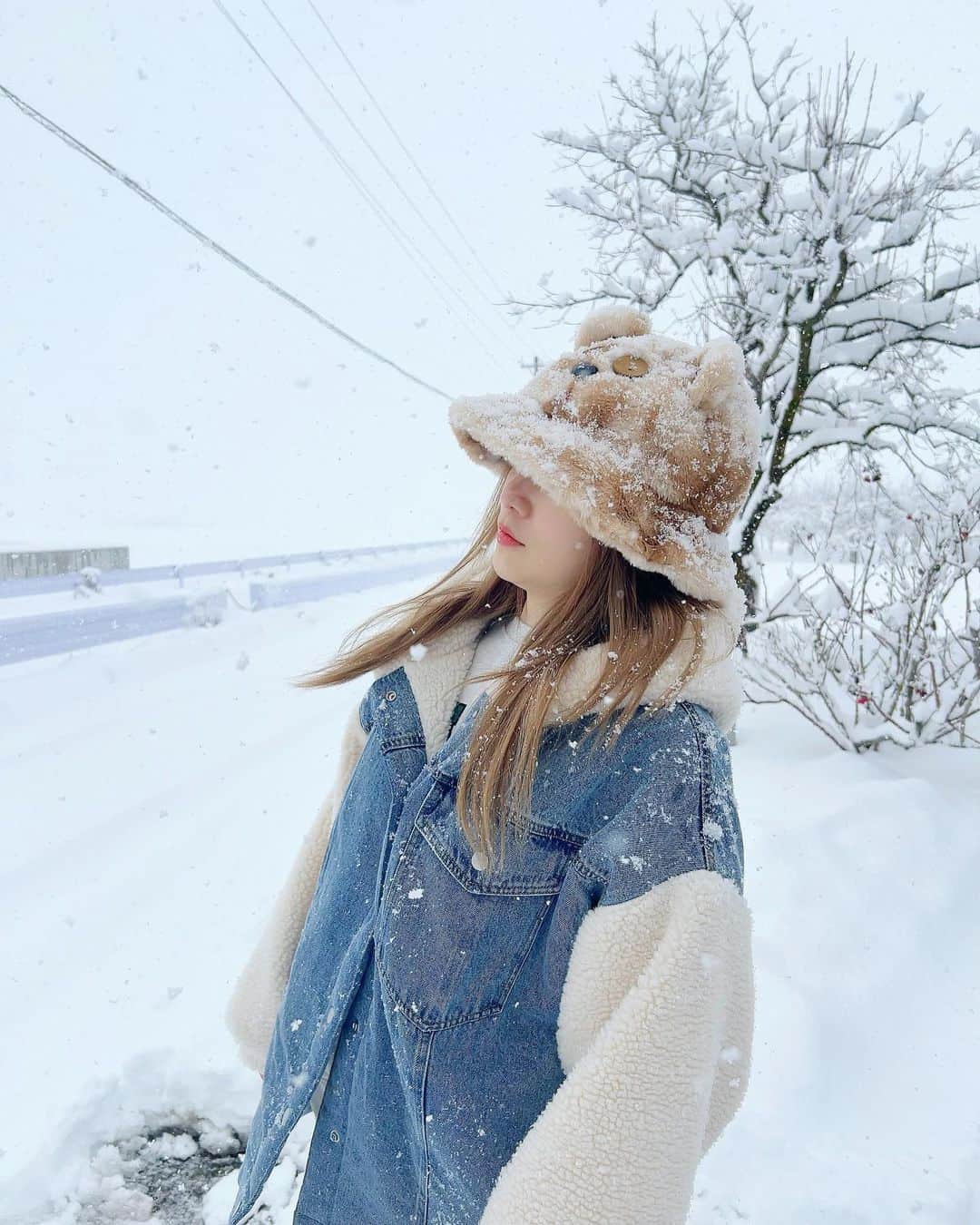 松本未夢さんのインスタグラム写真 - (松本未夢Instagram)「ただいま🐻☃️❄️หนาวเกินไป🤣 . . . #みーむー #いつも実家帰るタイミングで雪降るw #雪女 #มิมุ #ไม่ใช่มุมิ #หิมะ」1月25日 15時43分 - miiimuuu_chan