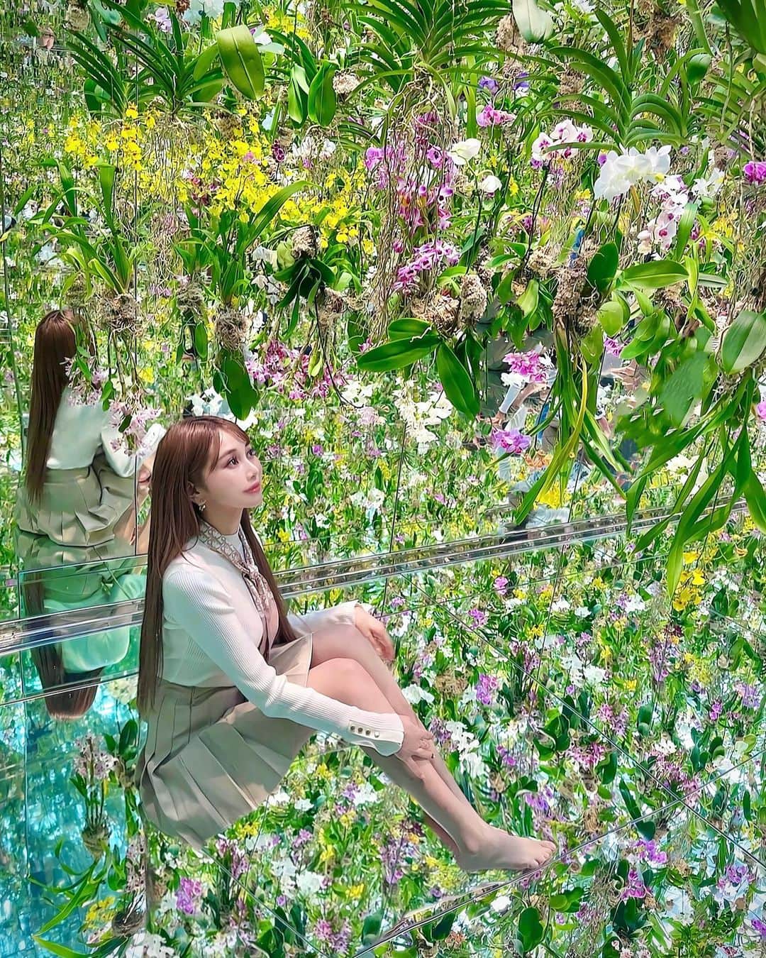 のインスタグラム：「.  𝗧𝗲𝗮𝗻𝗟𝗮𝗯 𝗣𝗜𝗮𝗻𝗲𝘁𝘀 💐💚💛  . . #チームラボ #チームラボ豊洲 #チームラボプラネッツ #teamlab #teamlabplanets」
