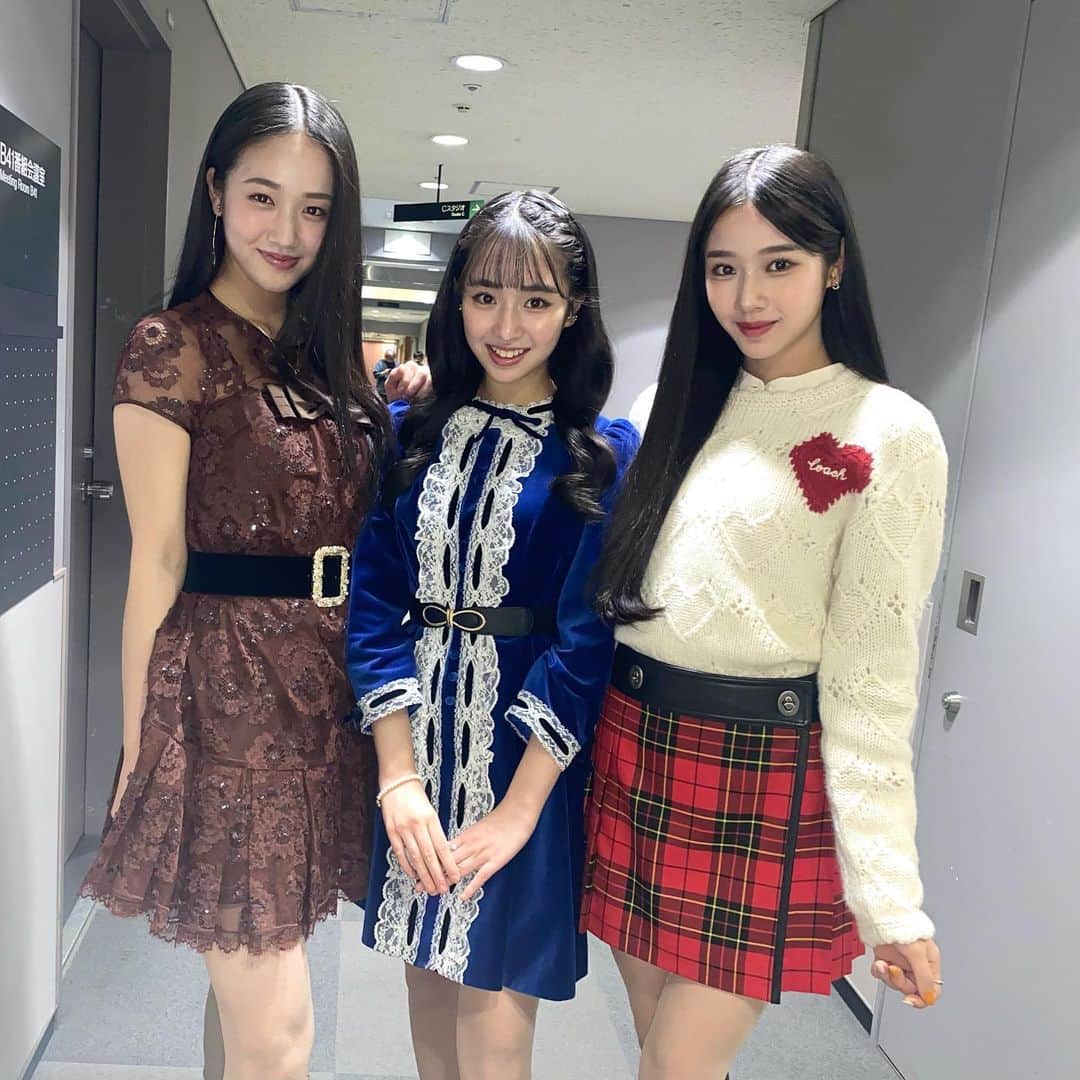 天翔天音のインスタグラム：「‪⸜♡⸝‍‬  📺テレビ出演のお知らせ📺  1/28(土) 19時〜 ゴールデン2時間SPスペシャル TBS『クイズ！倍買』に出演します❕  クイズ本気で挑んできました❤️‍🔥 是非ご覧下さい‼︎  お衣装は3姉妹で @coach_japan お揃いでした👩🏻‍❤️‍💋‍👩🏻  #天翔天音 #クイズ倍買 #TBS #3姉妹 #藤岡家  #地上波 #tv #05 #ootd #fashion #sjk #jk2」