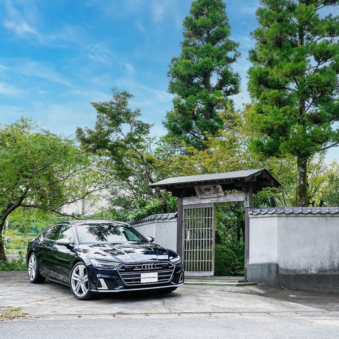 Audi Japan Sales / アウディジャパン販売さんのインスタグラム写真 - (Audi Japan Sales / アウディジャパン販売Instagram)「スペシャルコンテンツ｜おいしいにときめく瀬戸内海近郊へ。 森と海の恵みをめぐるAudi S7 Sportbackの旅。  2023年初めてのグルメの旅は、森や海の恵みをいただきに兵庫県丹波・徳島県佐那河内・香川県高松へ。 大阪からスタートして創意あふれるメニューで魅せるレストランや、各地の絶景スポットを巡ります。 Audi S7 Sportbackを通じて心もカラダも満たすひと時をお愉しみください。  Audi S7 Sportbackとのグルメドライブは、Audi Japan Sales のオフィシャルサイトにてご覧いただけます。  @audi.japan.sales  #Audi #Audievent #audis7sportback #AJS #myaudi #audistyle #car #旅 #アウディ #ドライブ #車 #愛車 #外車 #ドイツ車 #車好き #車好きな人と繋がりたい #アウディ女子 #車好き男子 #オルモ #丹波篠山ロマン街道  #虎屋壺中庵 #大川原高原 #オーベルジュドゥオオイシ」1月25日 18時00分 - audi.japan.sales