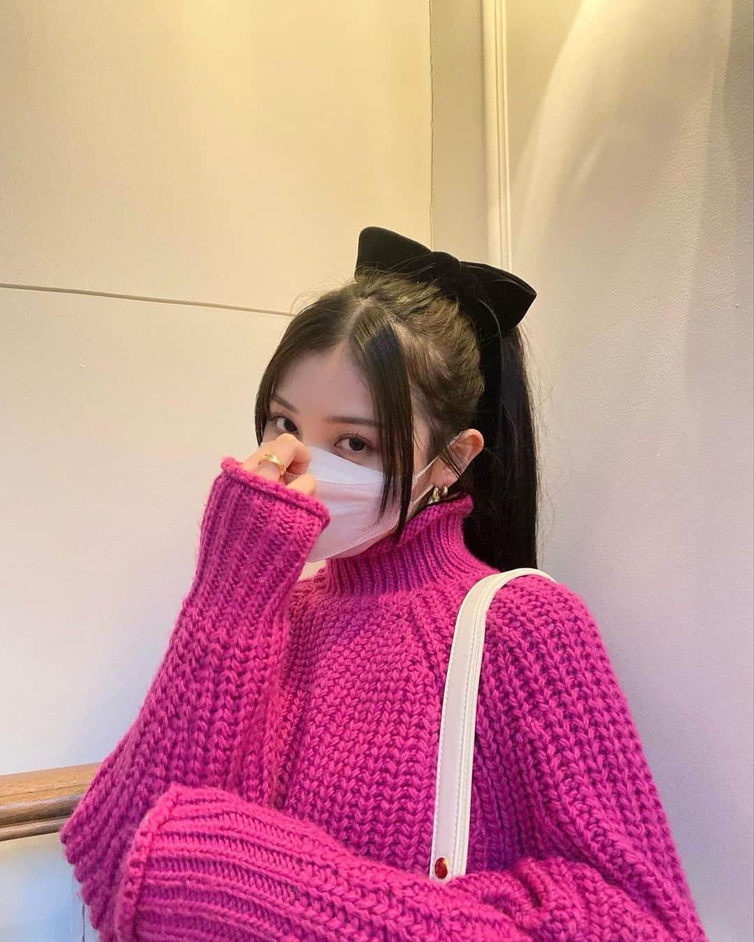 吉井美優のインスタグラム：「💗🎀🍒」