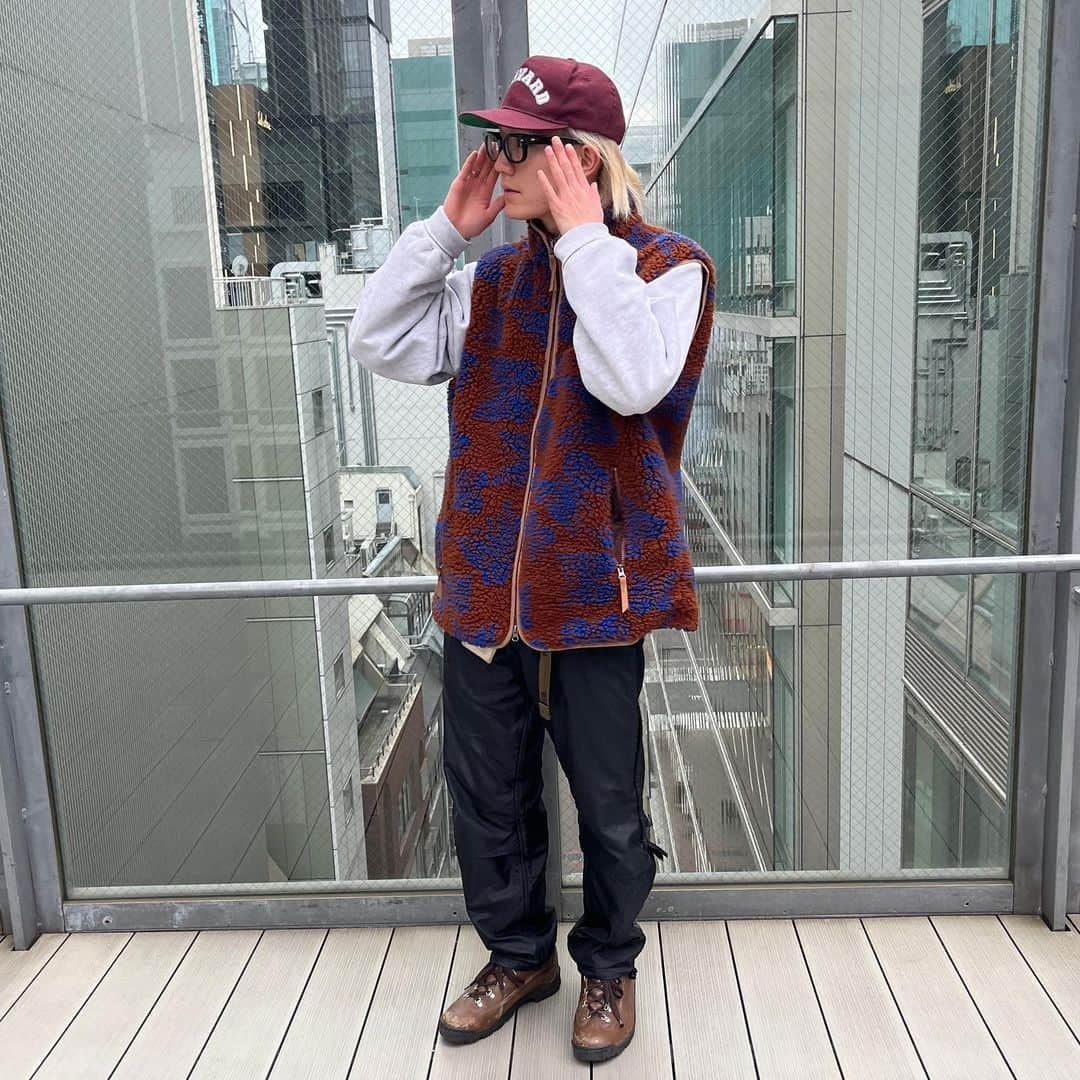 悠斗さんのインスタグラム写真 - (悠斗Instagram)「久しぶりのNeedles🦋  Cap:80s newera Vest:Needles Sweat:90s Champion Pants:00s Goodenough Shoes:96s NIKE ACG」1月25日 22時25分 - _tsu_0312