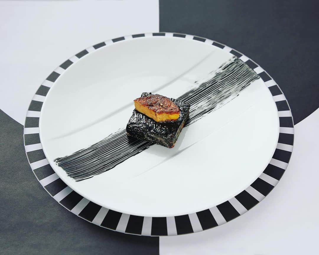 コシノジュンコのグルメインスタ