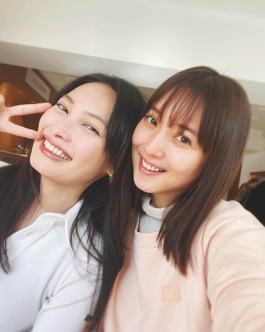 大政絢のインスタグラム：「先日、お姉さんと☕️  時間が足りない、話足りない🤍 なのでまたすぐ会おうね🤍」