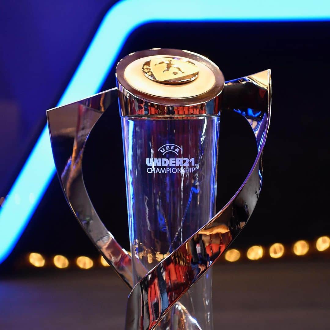 UEFA.comのインスタグラム：「The 2025 #U21EURO will take place in Slovakia 🇸🇰🤩」