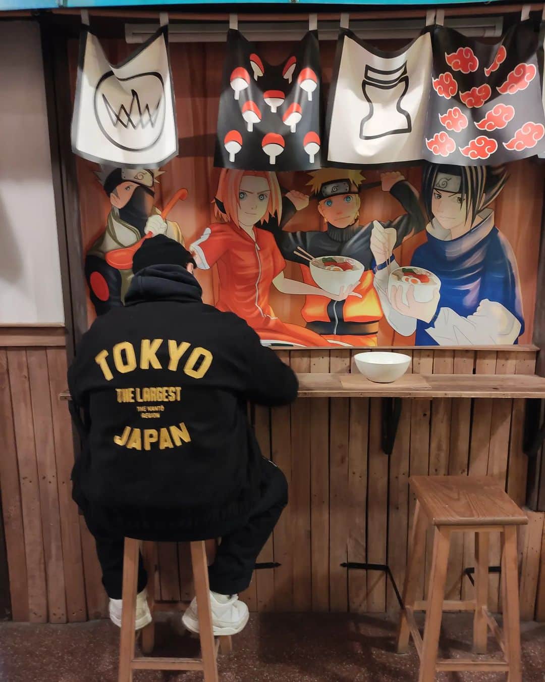 Jordi Gomezのインスタグラム：「Send noodles🍜🍥 #notfromkorea🇰🇷」