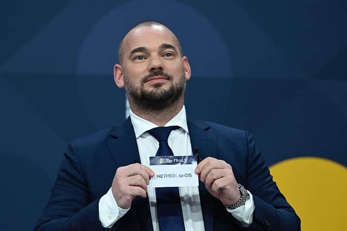 ヴェスレイ・スナイデルのインスタグラム：「UEFA Nations League Finals Draw! 🇭🇷 🇳🇱 🇪🇸 🇮🇹 @onsoranje @uefa_official」