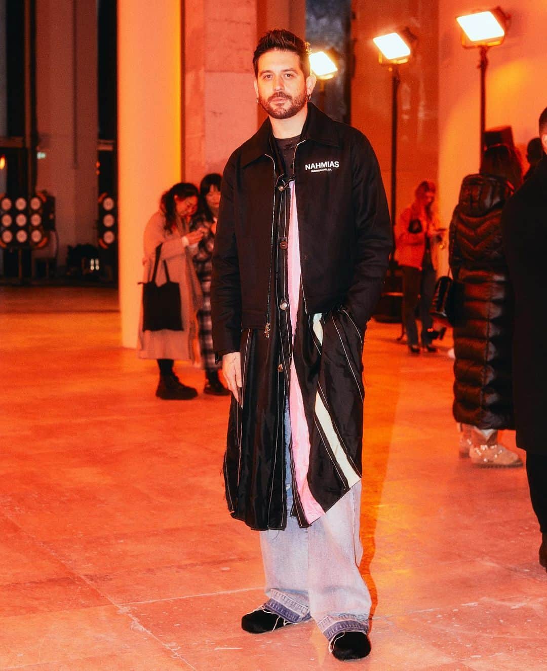 G-Eazyさんのインスタグラム写真 - (G-EazyInstagram)「Vampires in Paris 🖤🌹」1月26日 5時27分 - g_eazy