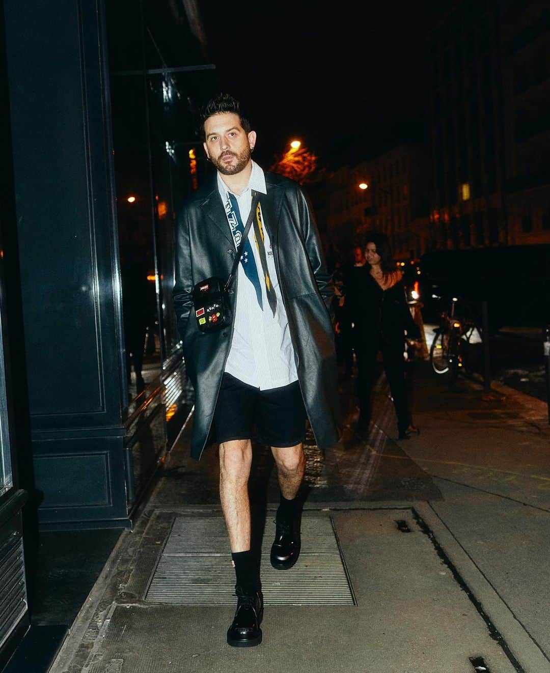 G-Eazyさんのインスタグラム写真 - (G-EazyInstagram)「Vampires in Paris 🖤🌹」1月26日 5時27分 - g_eazy
