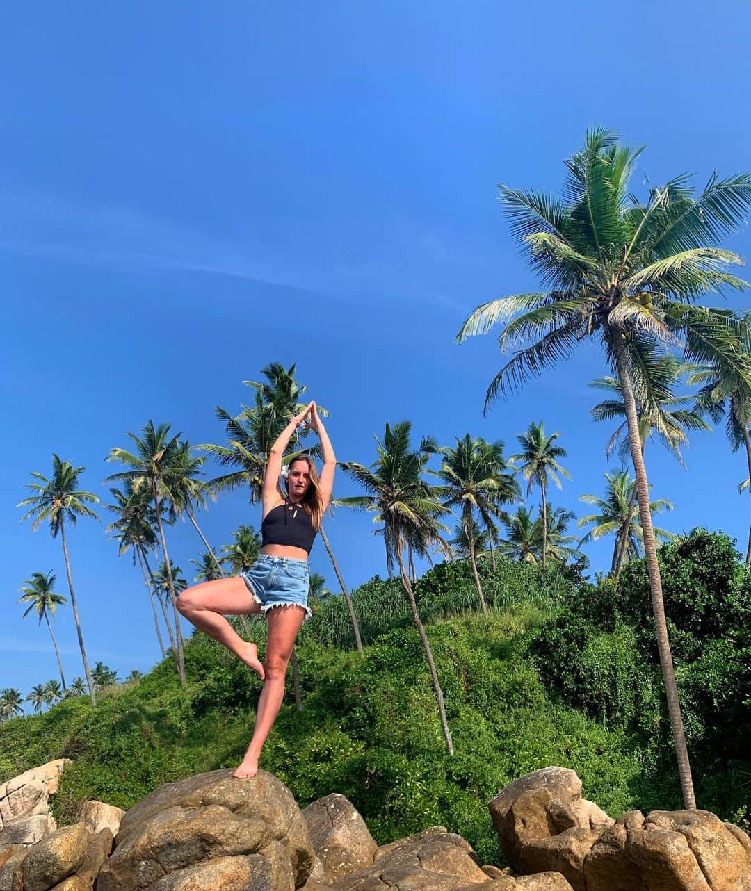 Justyna SAGANIAKのインスタグラム：「Surround the people who make you peaceful 🙏🏼」