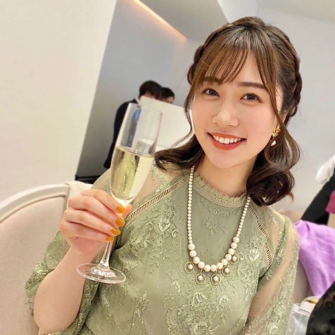 平野詩乃さんのインスタグラム写真 - (平野詩乃Instagram)「🥂 結婚式に呼んでいただいて、幸せな気持ちになりました🥹 本当に素敵だった…✨  #wedding #weddingceremony #weddingreception #結婚式 #披露宴 #お呼ばれ」1月26日 19時08分 - hirano.shino